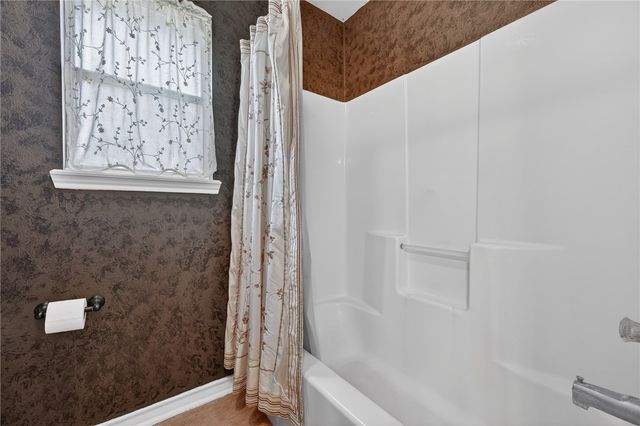 461 Augusta Dr, Rockport, TX 78382