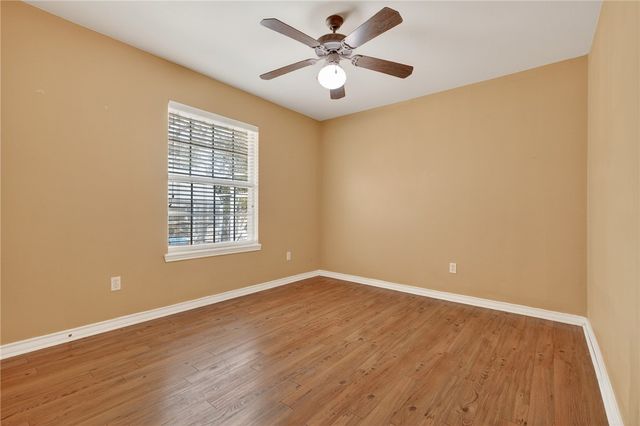 461 Augusta Dr, Rockport, TX 78382