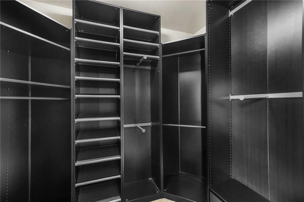 Image 24 of property listing at 1365 Delo Lane, Cumming, GA 30041