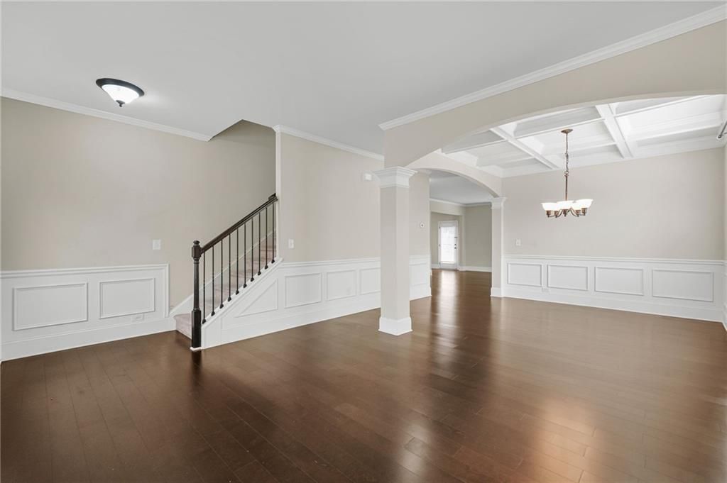 Image 5 of property listing at 1365 Delo Lane, Cumming, GA 30041