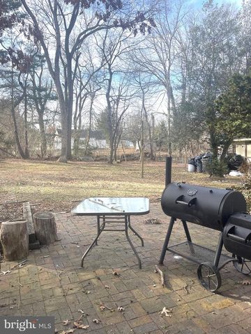 83 OAKLAND DR, Pittsgrove, NJ 08318