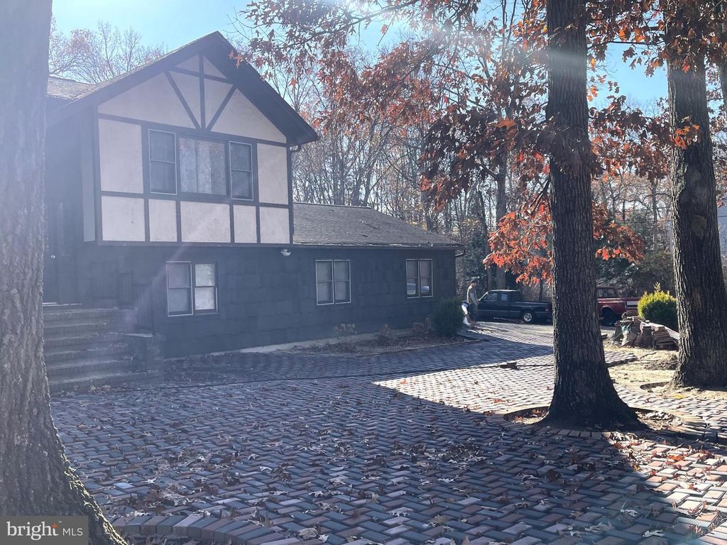 83 OAKLAND DR, Pittsgrove, NJ 08318