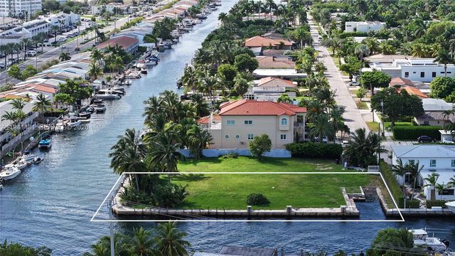 2210 NE 124th Street, North Miami, FL 33181