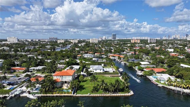 2210 NE 124th Street, North Miami, FL 33181