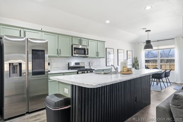 15930 S 74th East Avenue, Bixby, OK 74008