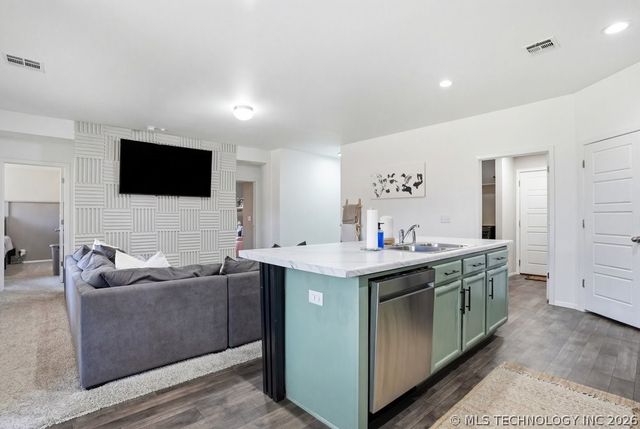 15930 S 74th East Avenue, Bixby, OK 74008