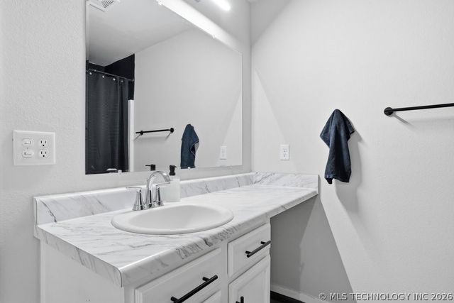 15930 S 74th East Avenue, Bixby, OK 74008