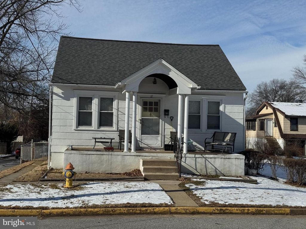 17 OAK AVE, Wilmington, DE 19805