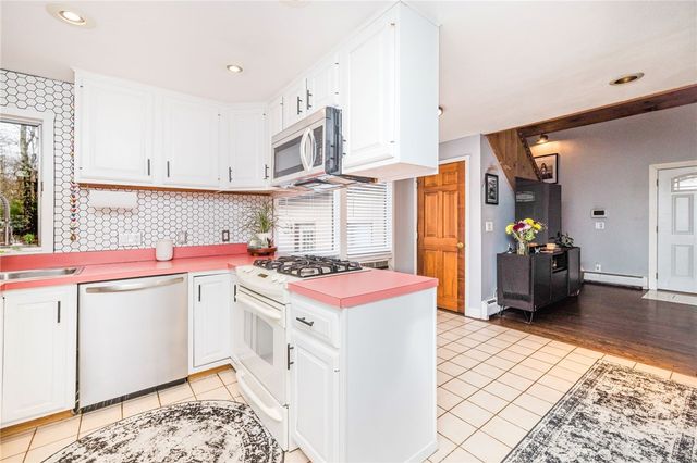 235 Lippitt Avenue, Cranston, RI 02921