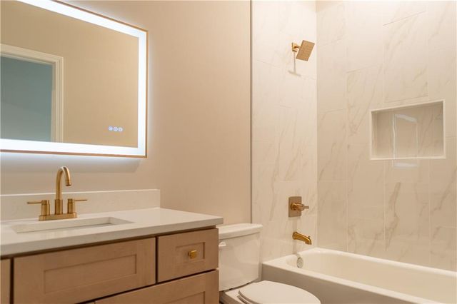 34 Elm St, Aragon, GA 30104