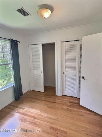 6509 Shore Drive, Ocean Springs, MS 39564