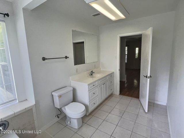 6509 Shore Drive, Ocean Springs, MS 39564