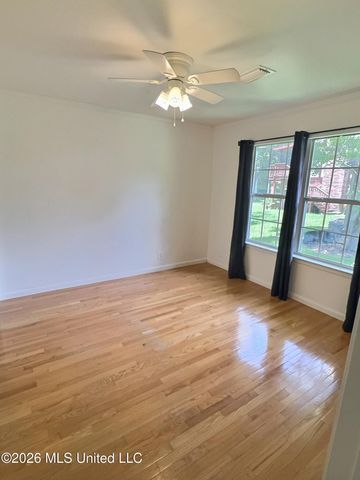 6509 Shore Drive, Ocean Springs, MS 39564