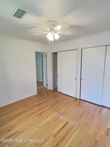 6509 Shore Drive, Ocean Springs, MS 39564