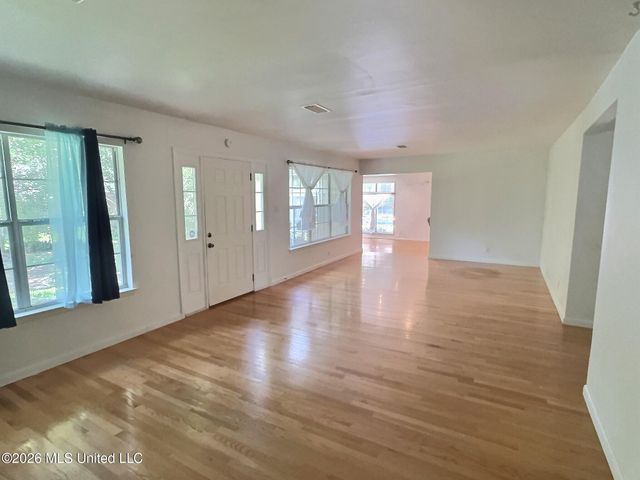 6509 Shore Drive, Ocean Springs, MS 39564