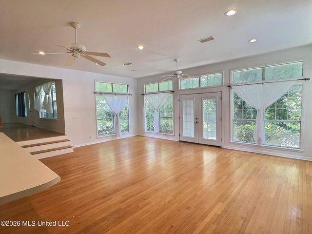 6509 Shore Drive, Ocean Springs, MS 39564