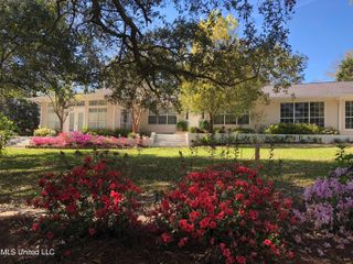 6509 Shore Drive, Ocean Springs, MS 39564