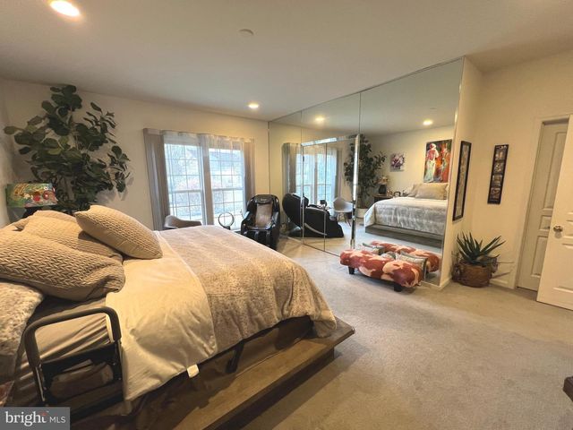 11 MERRYTON ST, Voorhees, NJ 08043