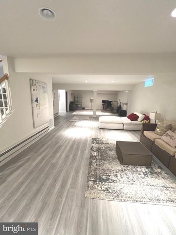 11 MERRYTON ST, Voorhees, NJ 08043