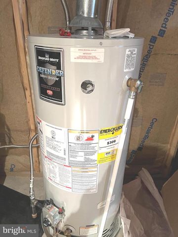 11 MERRYTON ST, Voorhees, NJ 08043