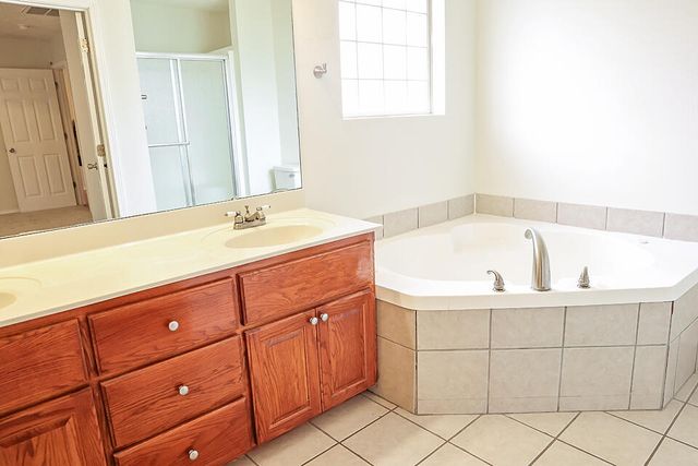 611 South Monterrey Avenue, Springfield, MO 65802