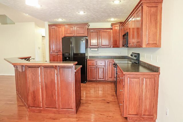 611 South Monterrey Avenue, Springfield, MO 65802
