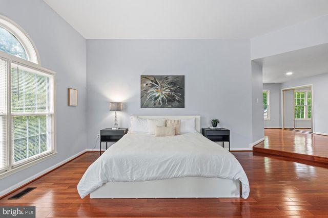 6832 COMPTON HEIGHTS, Clifton, VA 20124