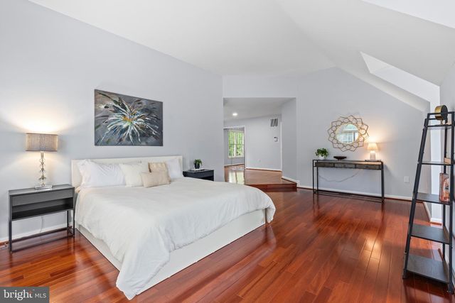 6832 COMPTON HEIGHTS, Clifton, VA 20124