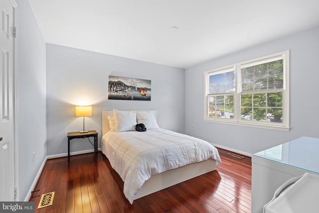 6832 COMPTON HEIGHTS, Clifton, VA 20124