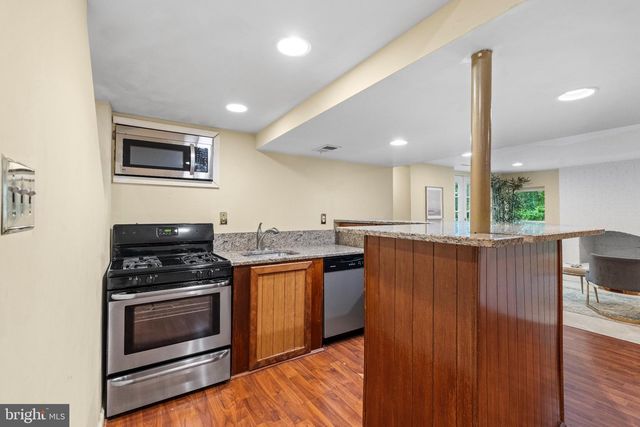 6832 COMPTON HEIGHTS, Clifton, VA 20124