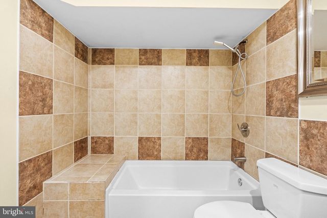 6832 COMPTON HEIGHTS, Clifton, VA 20124