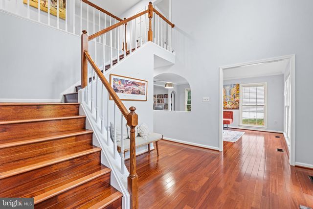 6832 COMPTON HEIGHTS, Clifton, VA 20124