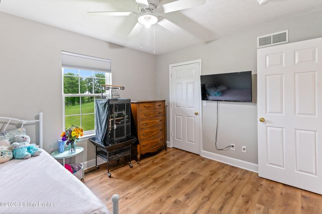 572 Watkins Glen Way, Taylorsville, KY 40071