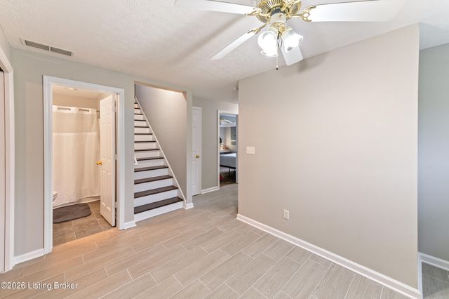 572 Watkins Glen Way, Taylorsville, KY 40071