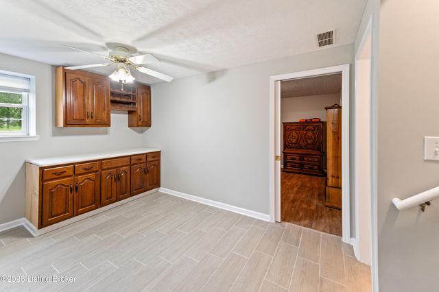 572 Watkins Glen Way, Taylorsville, KY 40071