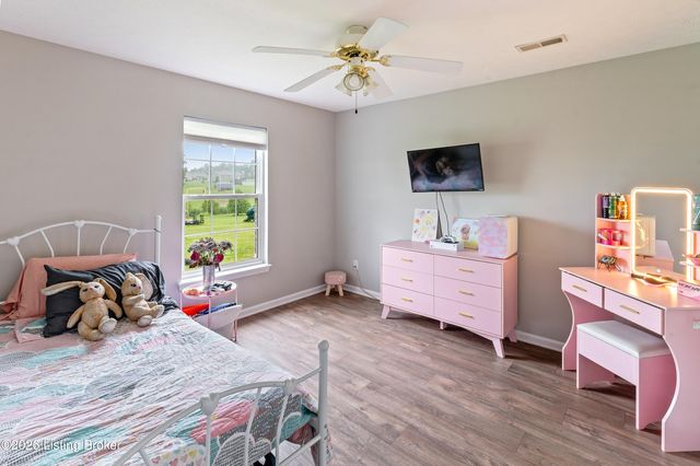 572 Watkins Glen Way, Taylorsville, KY 40071