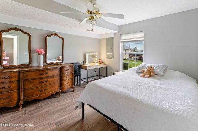572 Watkins Glen Way, Taylorsville, KY 40071