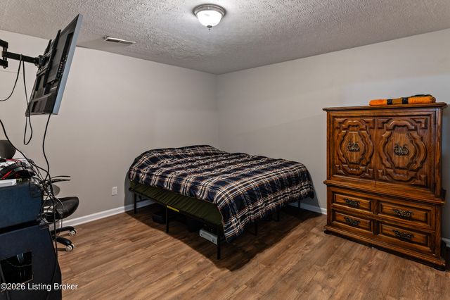 572 Watkins Glen Way, Taylorsville, KY 40071