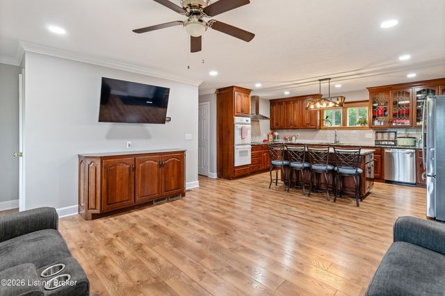 572 Watkins Glen Way, Taylorsville, KY 40071