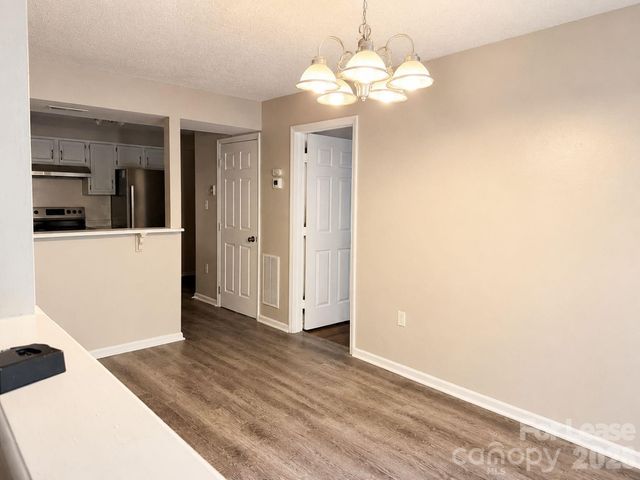 7223 Winery Lane, Charlotte, NC 28227