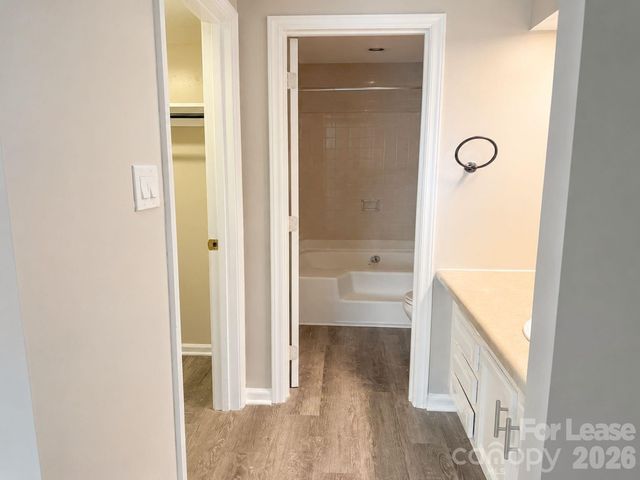7223 Winery Lane, Charlotte, NC 28227