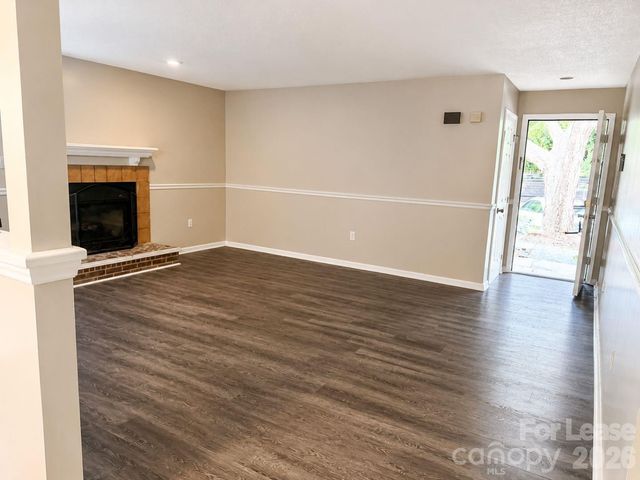 7223 Winery Lane, Charlotte, NC 28227
