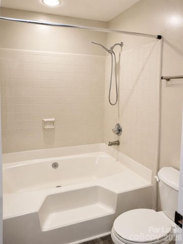 7223 Winery Lane, Charlotte, NC 28227