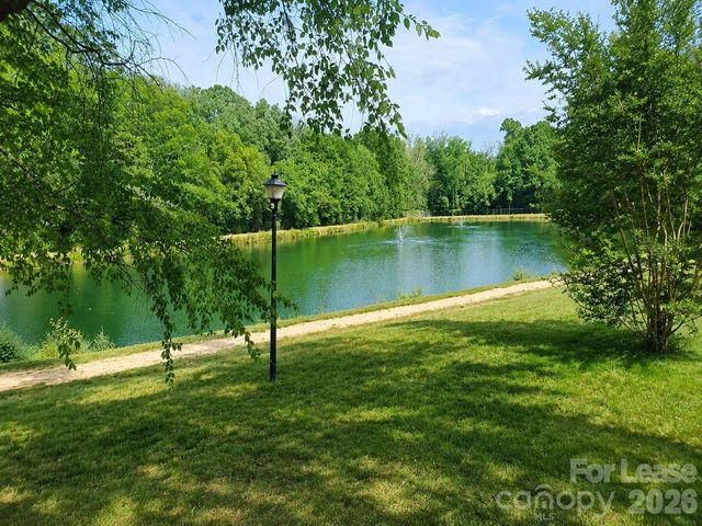 7223 Winery Lane, Charlotte, NC 28227