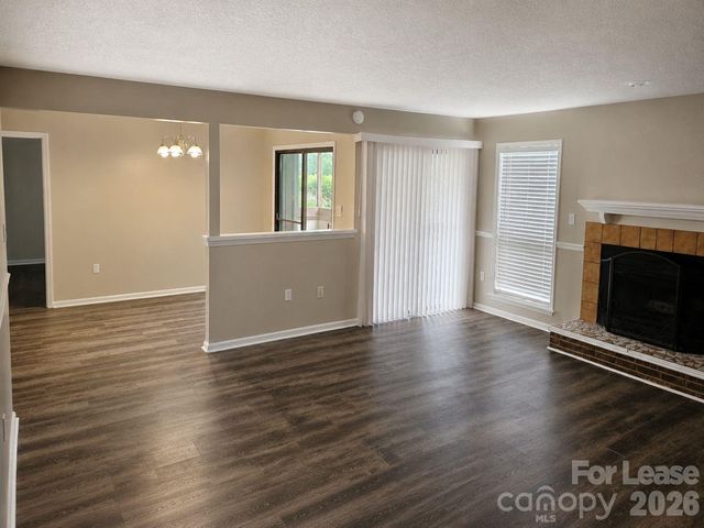 7223 Winery Lane, Charlotte, NC 28227