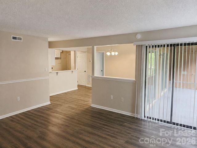 7223 Winery Lane, Charlotte, NC 28227