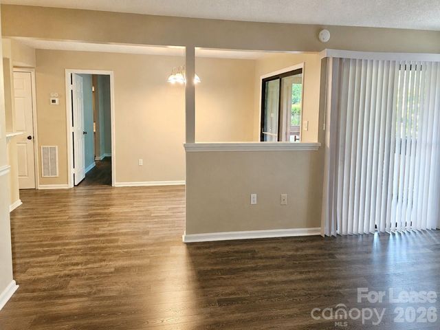 7223 Winery Lane, Charlotte, NC 28227