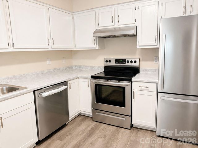 7223 Winery Lane, Charlotte, NC 28227