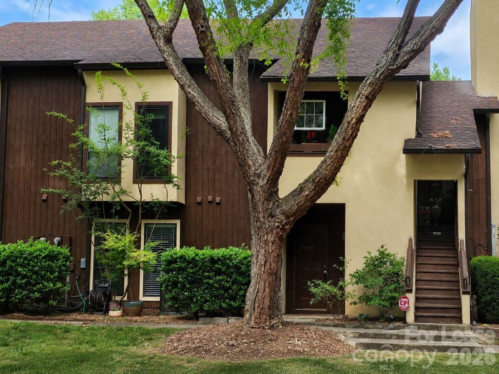 7223 Winery Lane, Charlotte, NC 28227