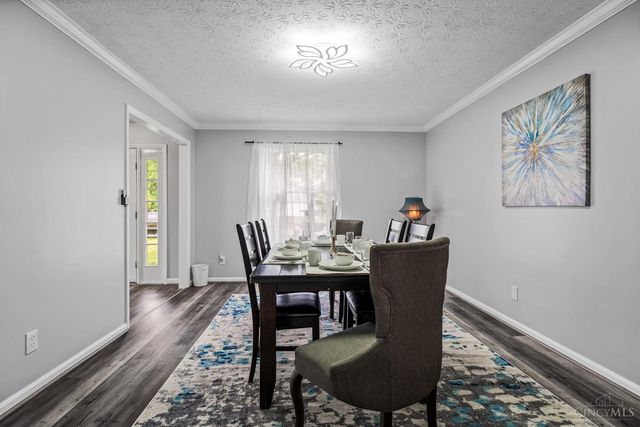 9377 Dundee Dr, West Chester, OH 45069